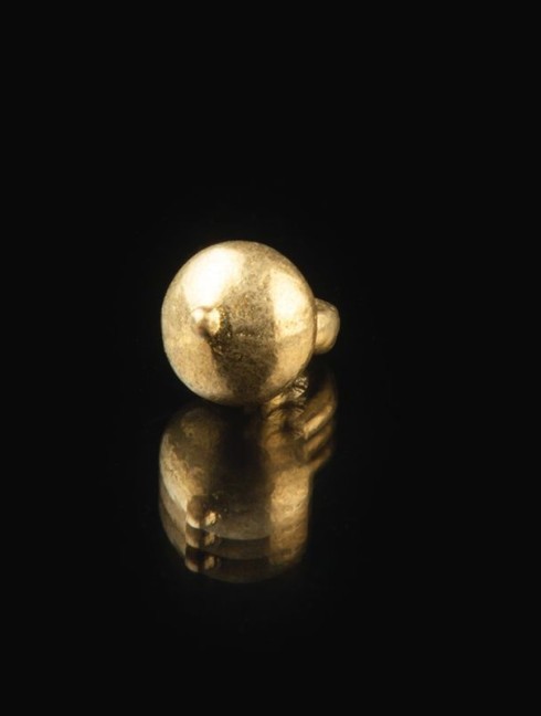 Medieval spherical-shaped button, X-XV centuries Knöpfe,Harken,Stecknadeln