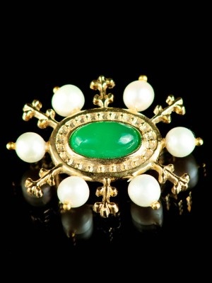 Medieval brooch with green onyx, XIV-XV centuries Spille e cerniere