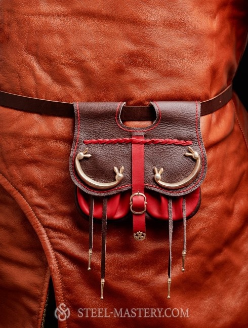 Black and red leather belt bag Beutel