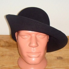 Cavalier felt hat image-1