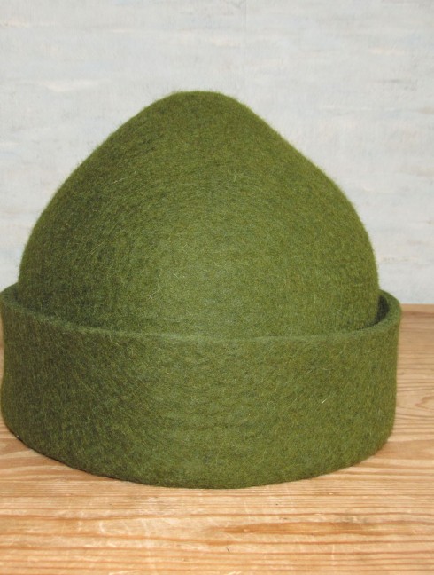 Medieval cone hat Copricapo