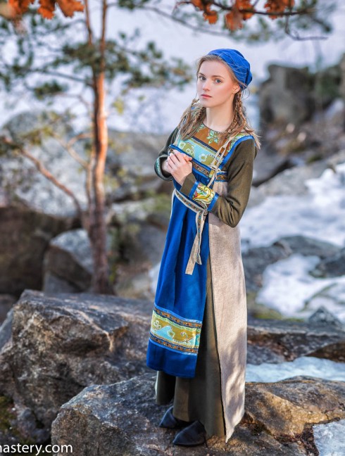 Women's viking outfit "Freyja style" Vestimenta medieval
