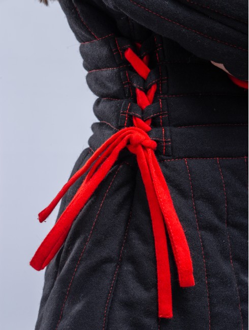 Women's gambeson Gambesón.