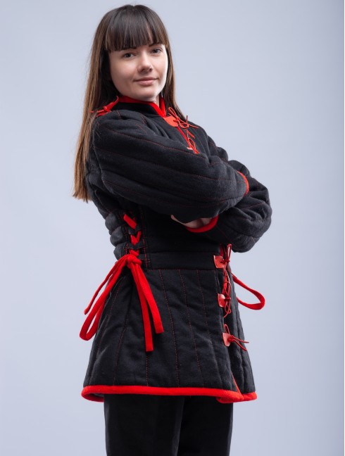 Women's gambeson Gambesón.