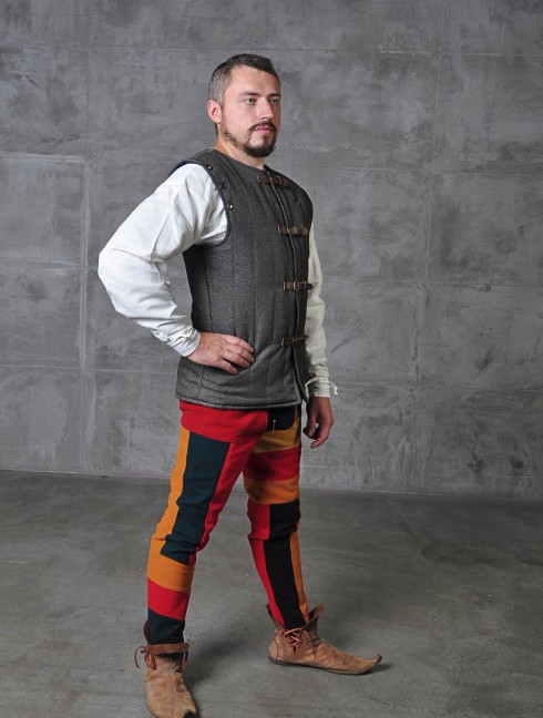 Medieval epoch doublet in Renaissance style Armadura acolchada preparada