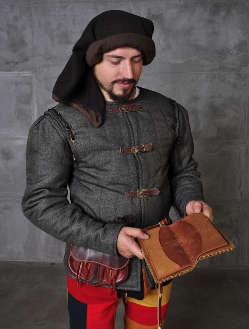 Medieval epoch doublet in Renaissance style Armadura acolchada preparada