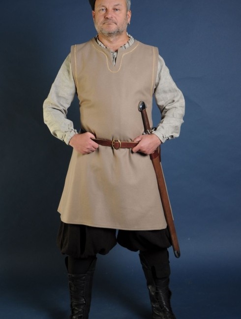 Woolen beige medieval tunic of IX-XII centuries Prêt à expédier