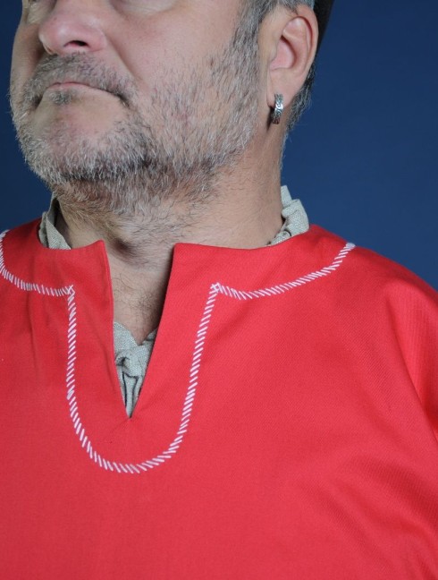 Medieval European shirt, red Pronte per essere spedite