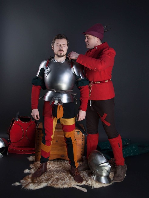 Jousting knight armor, 16th century Armadura de placas