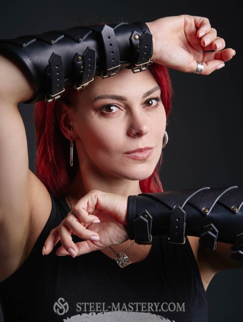 Leather bracers in Dragon style Arms