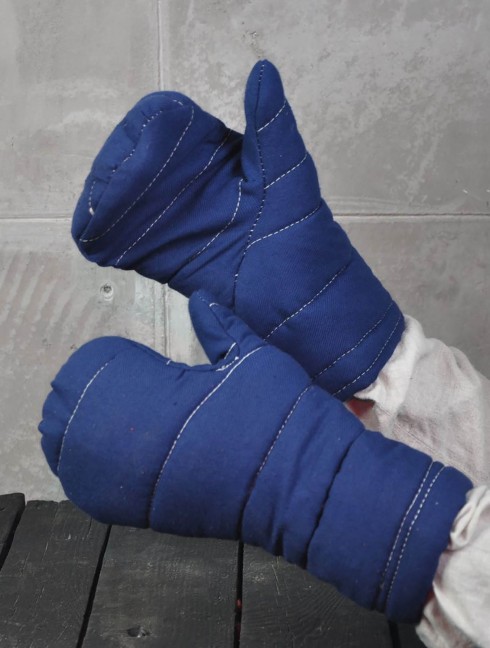 Padded mittens for medieval fencing Gepolsterte handschuhe und fäustlinge