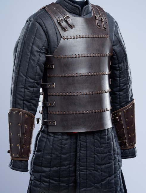 Leather armor costume in style of Bëor the Old Armadura de placas