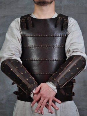 Leather armor costume in style of Bëor the Old Body