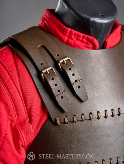 Cuirass, part of Leather armor costume in style of Bëor the Old Armure de plaques