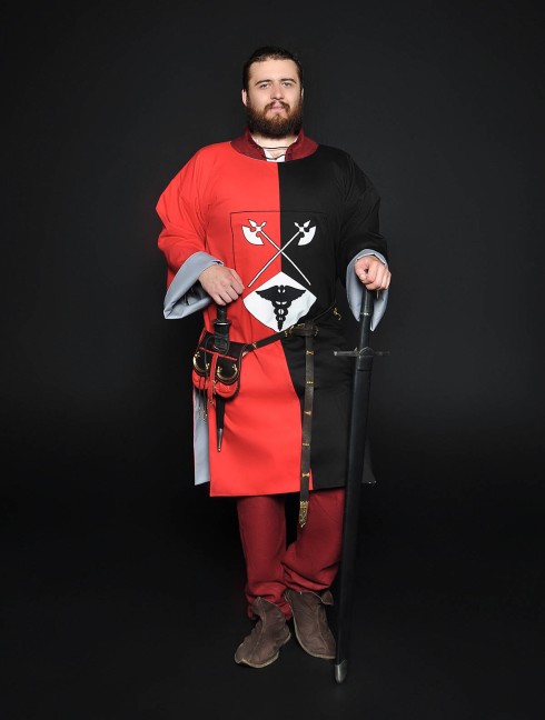 Tabard with axes Vestiario medievale