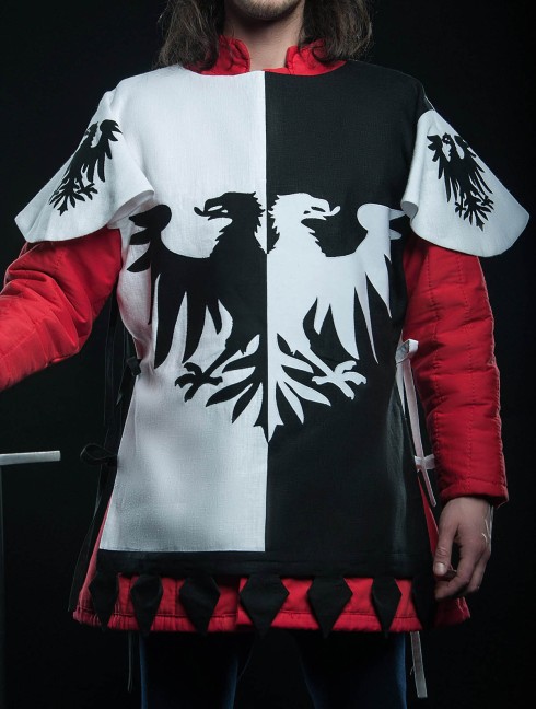 Half-colored tabard with black and white half-eagles  Mittelalterliche Kleidung