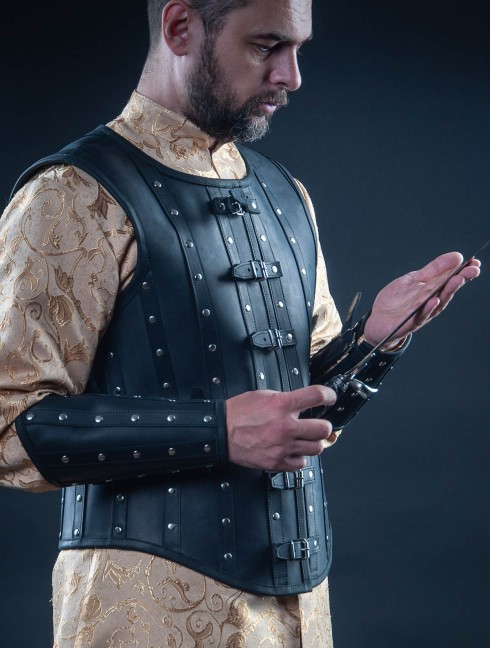 Leather vest in Renaissance style Armure fantaisie