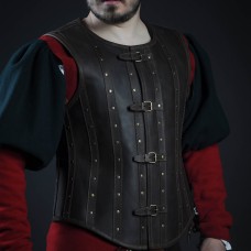 Leather vest in Renaissance style image-1
