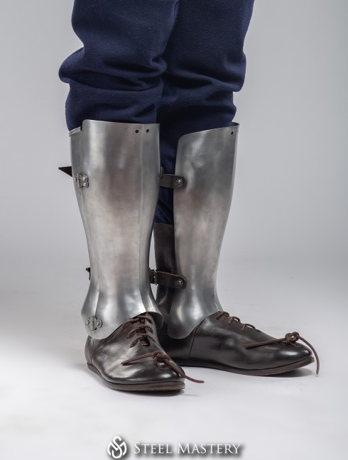 Three quarters greaves, XV century Armadura de placas