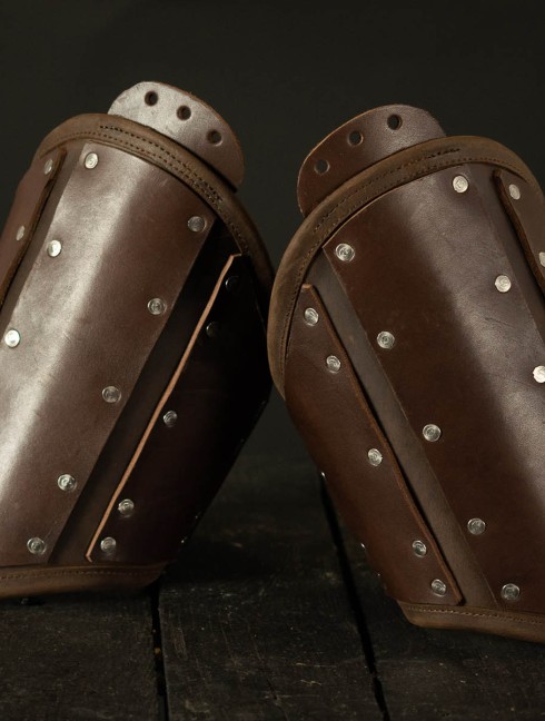 Leather brigandine protection of upper part of arm Armadura de placas