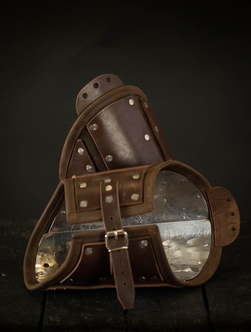 Leather brigandine protection of upper part of arm Corazza