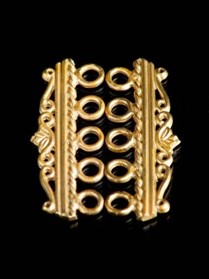 Fitting for clothing, XV century Spille e cerniere