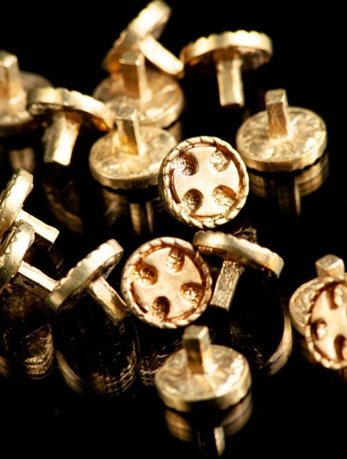 Medieval belt mount with cross, XV-XVI centuries (10 pcs) Montaggio cinture