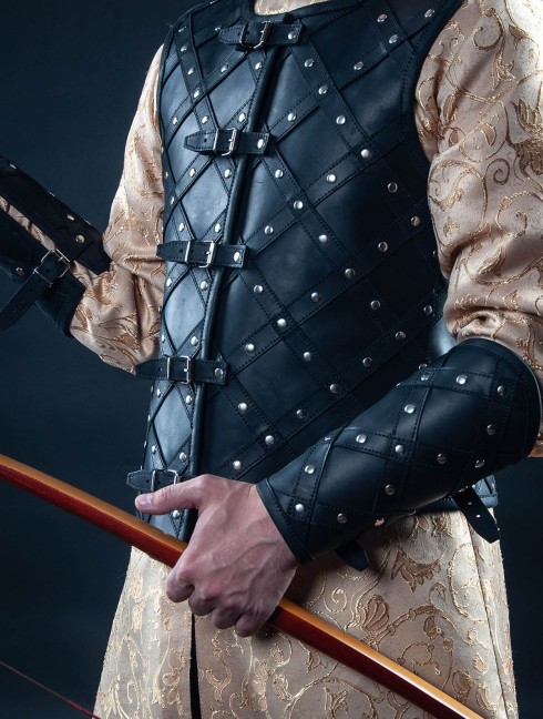 Leather vest and bracers with diamond pattern Armure de plaques