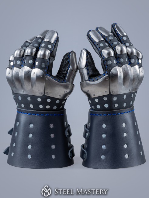 Visby brigandine gauntlets Brigandine armor