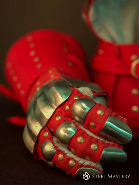 Visby brigandine gauntlets Brigantinenhandschuhe und -Fäustlinge