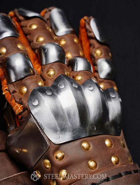Visby brigandine gauntlets Brigandine armor