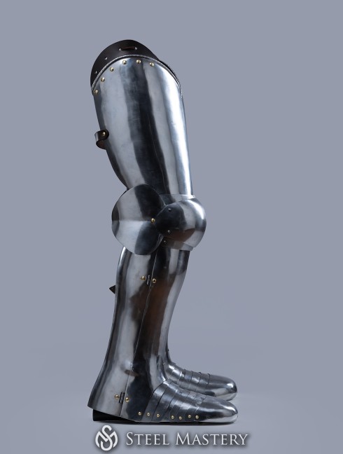 Full plate legs, part of full plate armor (garniture) of George Clifford, end of the XVI century  Corazza