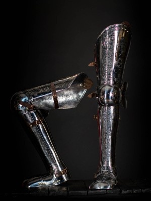 Full plate legs, part of full plate armor (garniture) of George Clifford, end of the XVI century  Plattenrüstungen