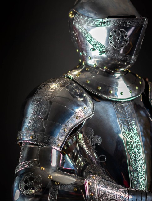 Plate pauldrons, part of full plate armor (garniture) of George Clifford, end of the XVI century Corazza