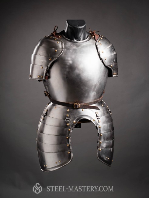 Cuirass, part of full plate armor (garniture) of George Clifford, end of the XVI century Plate armor