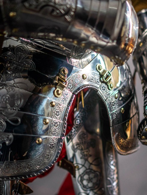 Cuirass, part of full plate armor (garniture) of George Clifford, end of the XVI century Corazza