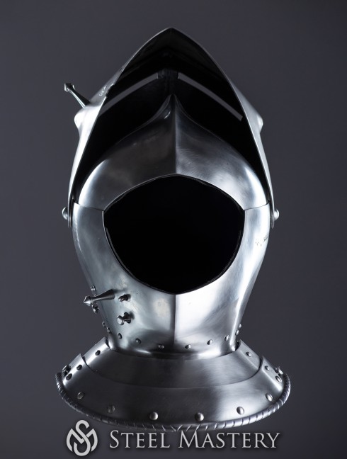 Armet, part of full plate armor (garniture) of George Clifford, end of the XVI century Plattenrüstungen