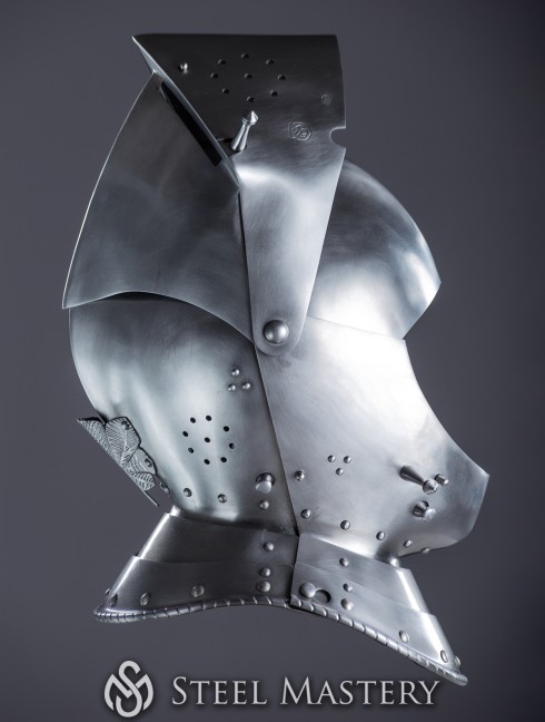 Armet, part of full plate armor (garniture) of George Clifford, end of the XVI century Plattenrüstungen