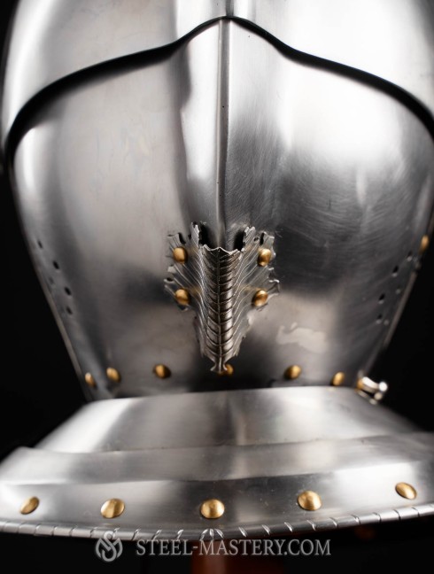 Armet, part of full plate armor (garniture) of George Clifford, end of the XVI century Plattenrüstungen