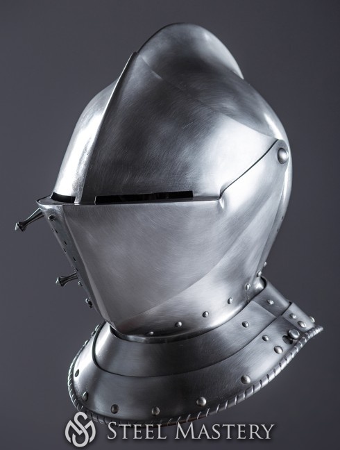 Armet, part of full plate armor (garniture) of George Clifford, end of the XVI century Plattenrüstungen