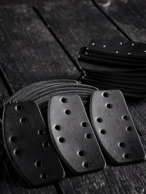Leather lamellar plates, D-shaped (100 plates in set)  Pezzi lamellari
