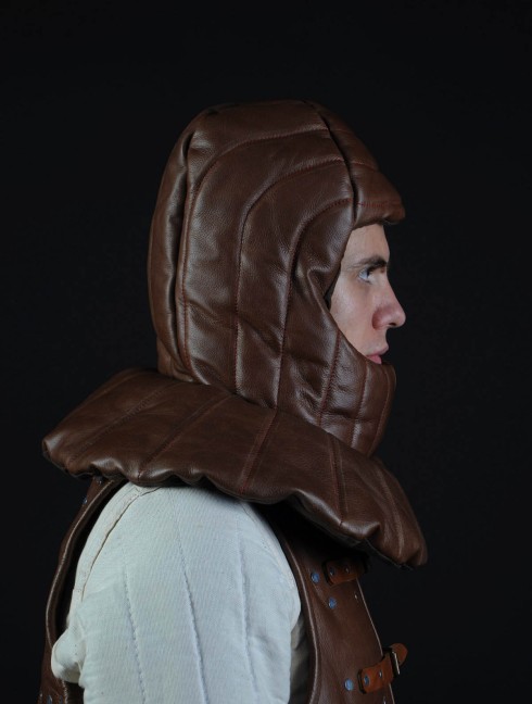 Leather padded medieval coif Cales et capes rembourrés