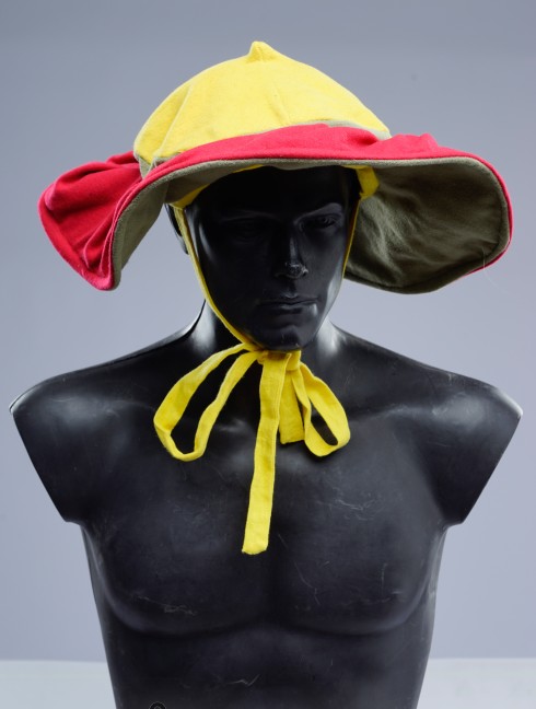 Landsknecht hat with feathers Prendas para la cabeza