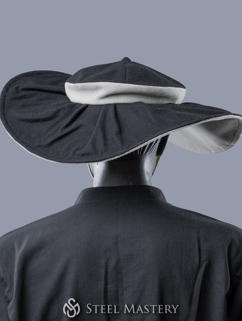 Landsknecht hat with feathers Headwear