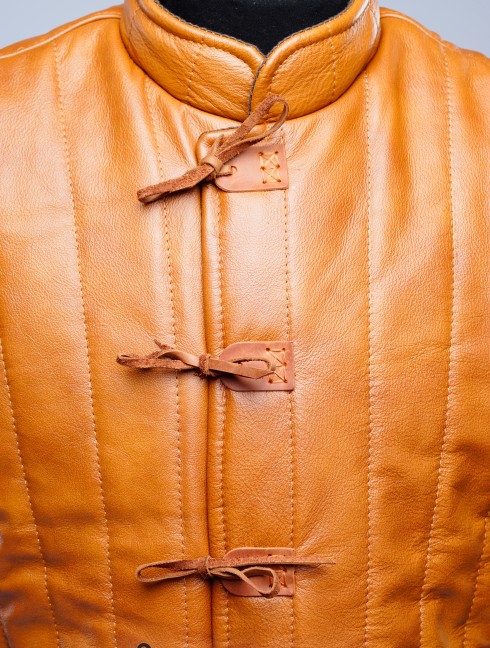 Leather sleeveless gambeson Gambesón.