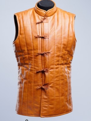Leather sleeveless gambeson