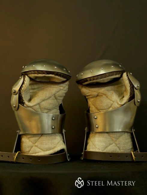 Plate gloves for modern sword fencing Corazza