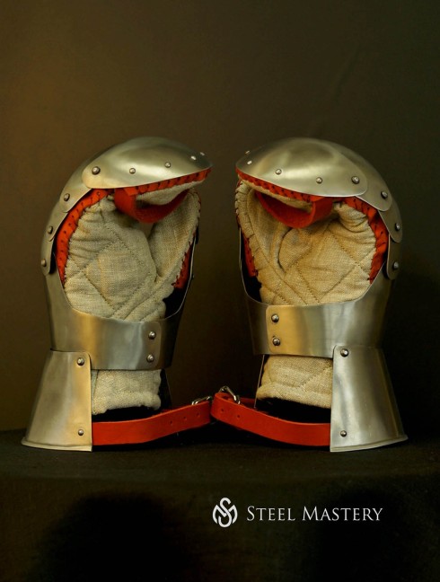 Plate gloves for modern sword fencing Plate armor