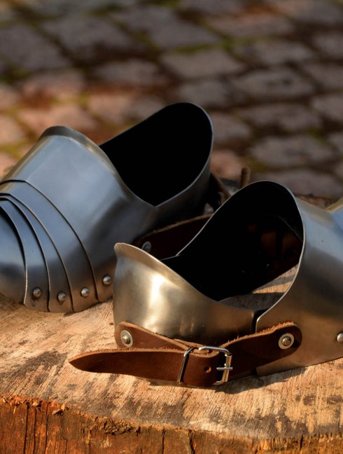 Plate sabatons for modern sword fencing Armure de plaques