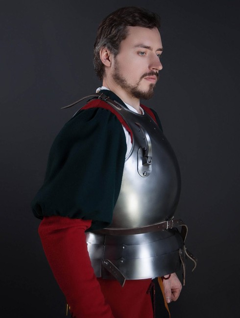 Plate cuirass with tassets, a part of the jousting knight armor, XVI century Corazza